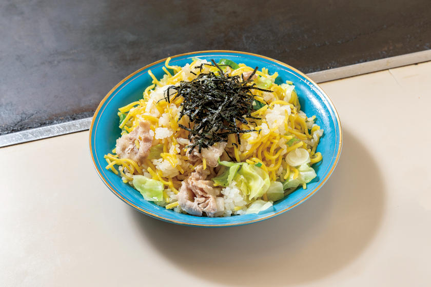 “お母さん”が考案した 和風「そばめし」。福井市・お好み焼き たなかの「焼きそばチャーハン」【ローカル食遺産】