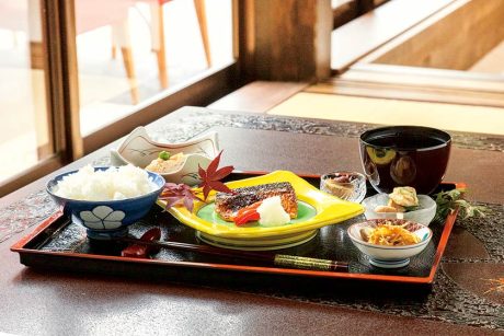 古民家茶屋 一休（ひとやすみ）