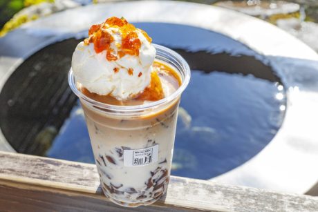 名水で淹れる極上アイスカフェオレ。珈月（大野市）の「カフェジェリコフロートトッピング」【あの店の、あの一杯】