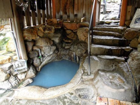 【和歌山】世界で唯一！入浴できる世界遺産の温泉《街角リレーエッセイ 第5レーン》