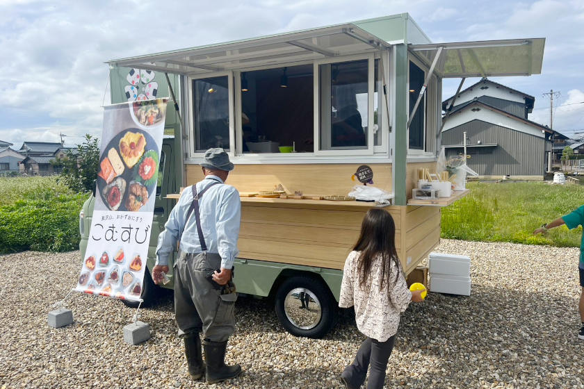 福井市に「おにぎり専門キッチンカー」出店!ボリューム満点で満足感たっぷり【プレオープン中】
