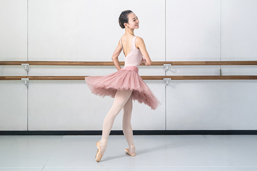 家事はバレリーナ気分で楽しく！姿勢改善も目指せる“バレエ”エクササイズ