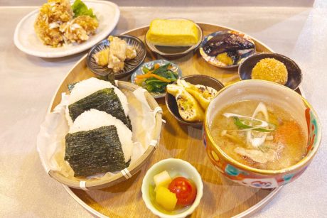 【新店】福井市・順化に『創作小鉢 あけると』オープン。小鉢6種と豚汁の満足ランチ、おむすびおかわり自由