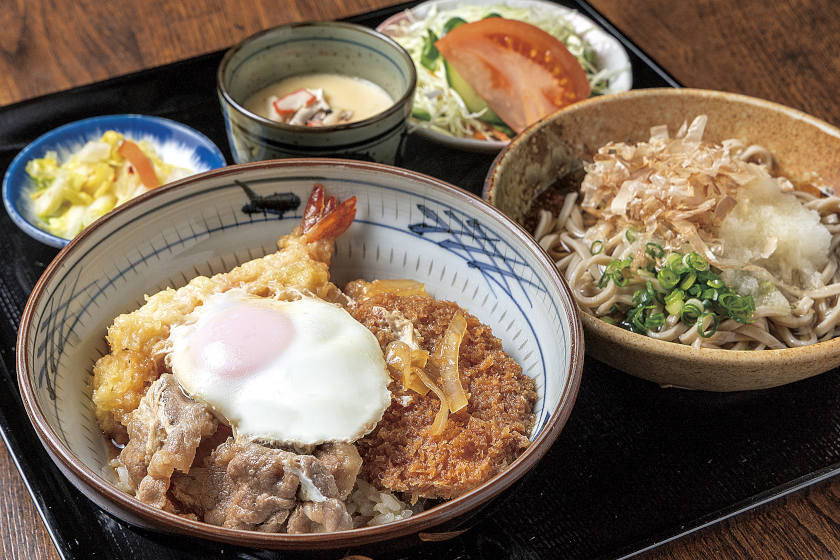 カツ・天・牛の三大丼が 豪華競演 “夢の丼”。坂井市・味道楽 一久の「ゆめどんセット」【ローカル食遺産】