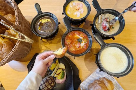 北陸初上陸！ハンバーグカフェ「グリエ・ミア」と喫茶店「サンモリッツ」が合体オープン。お肉もスイーツも、贅沢にハシゴできちゃう！【プレゼント付】