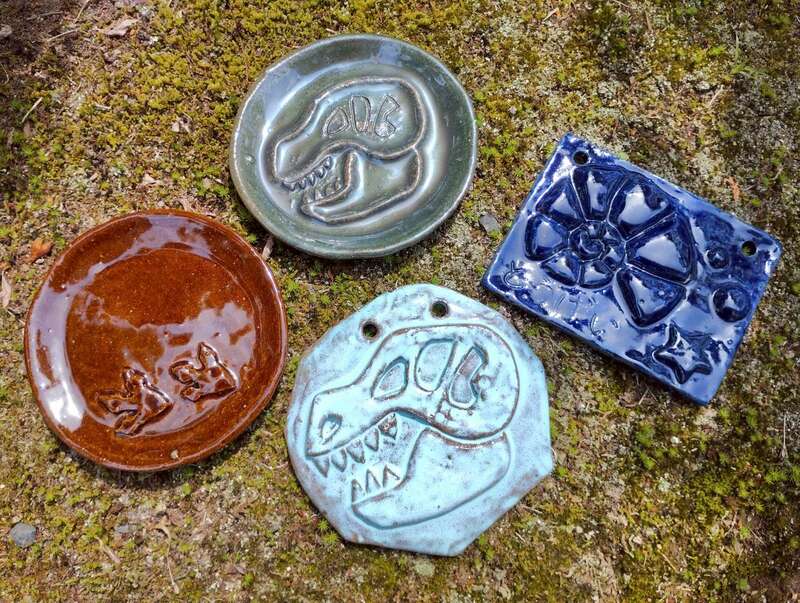 夏休み特別企画「化石発見！？恐竜発掘プレートを作ろう」 メイン画像