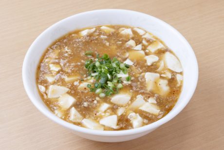 熱々のマーボー豆腐を麺にたっぷりからめて。福井市・中華料理 甲来の「マーボーラーメン」【ローカル食遺産】