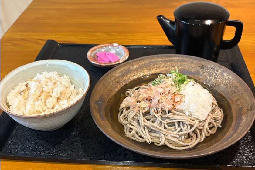 【新店】敦賀市本町に「蕎麦屋ぐら」誕生。毎朝手打ちする福井県産そば粉の二八そば