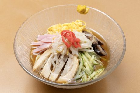 地域で長年親しまれる端正で実直な涼味。福井市・新宝来の「涼拌麺(リャンパンメン)」【ローカル食遺産】