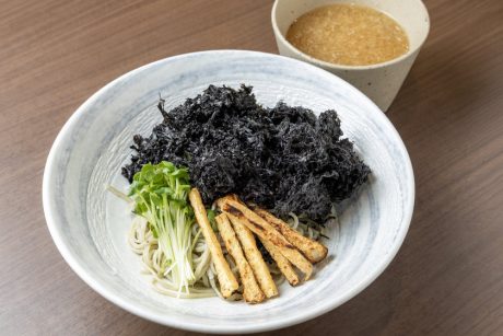 磯の香りで広がるおろしそばの愉しみ。福井市・見吉屋の「岩のりおろしそば」【ローカル食遺産】