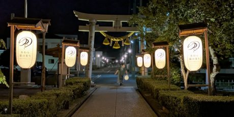 夏の夜のあわら温泉で「よるもうで」。提灯片手に夜の温泉街をお散歩してきたよ。